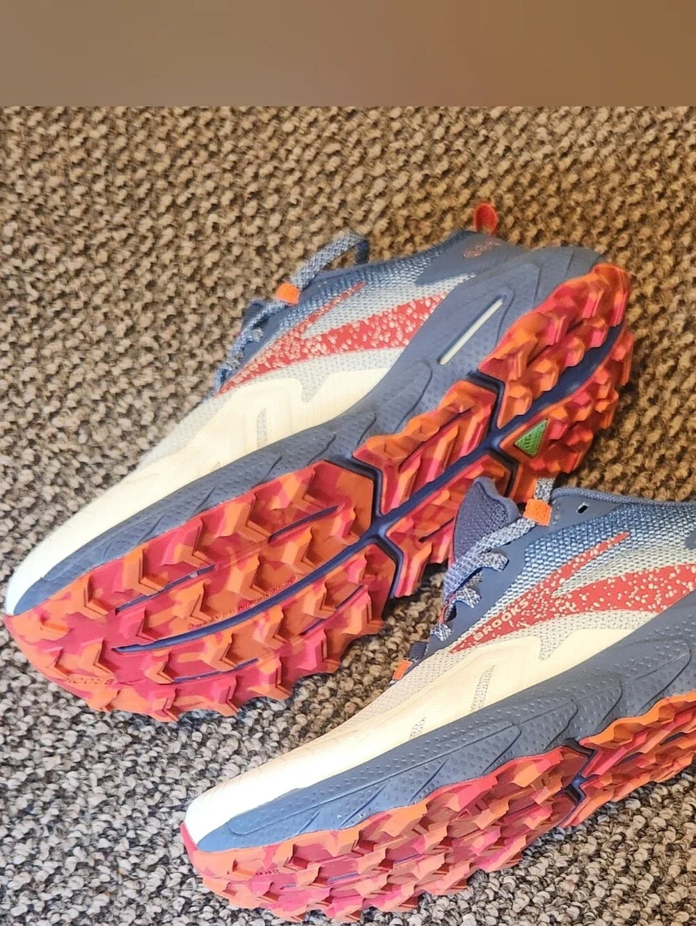 Brooks brand new